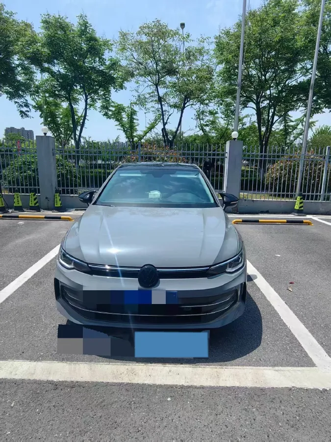 2025 Volkswagen Golf 1.5T 160HP L4 7DCT,autocango,china used car exporter,china ev exporter,chinese used car exporter,chinese used ev exporter