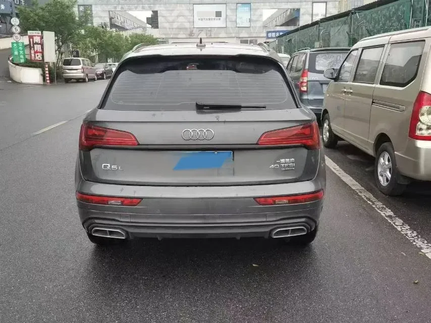 2023 Audi Q5L 2.0T 190HP L4 7DCT,autocango,china used car exporter,china ev exporter,chinese used car exporter,chinese used ev exporter
