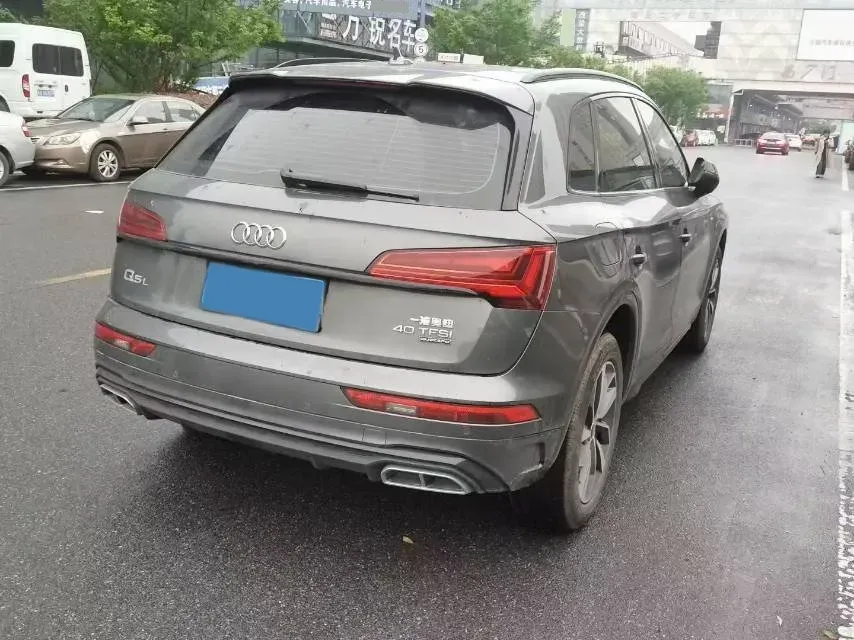 2023 Audi Q5L 2.0T 190HP L4 7DCT,autocango,china used car exporter,china ev exporter,chinese used car exporter,chinese used ev exporter