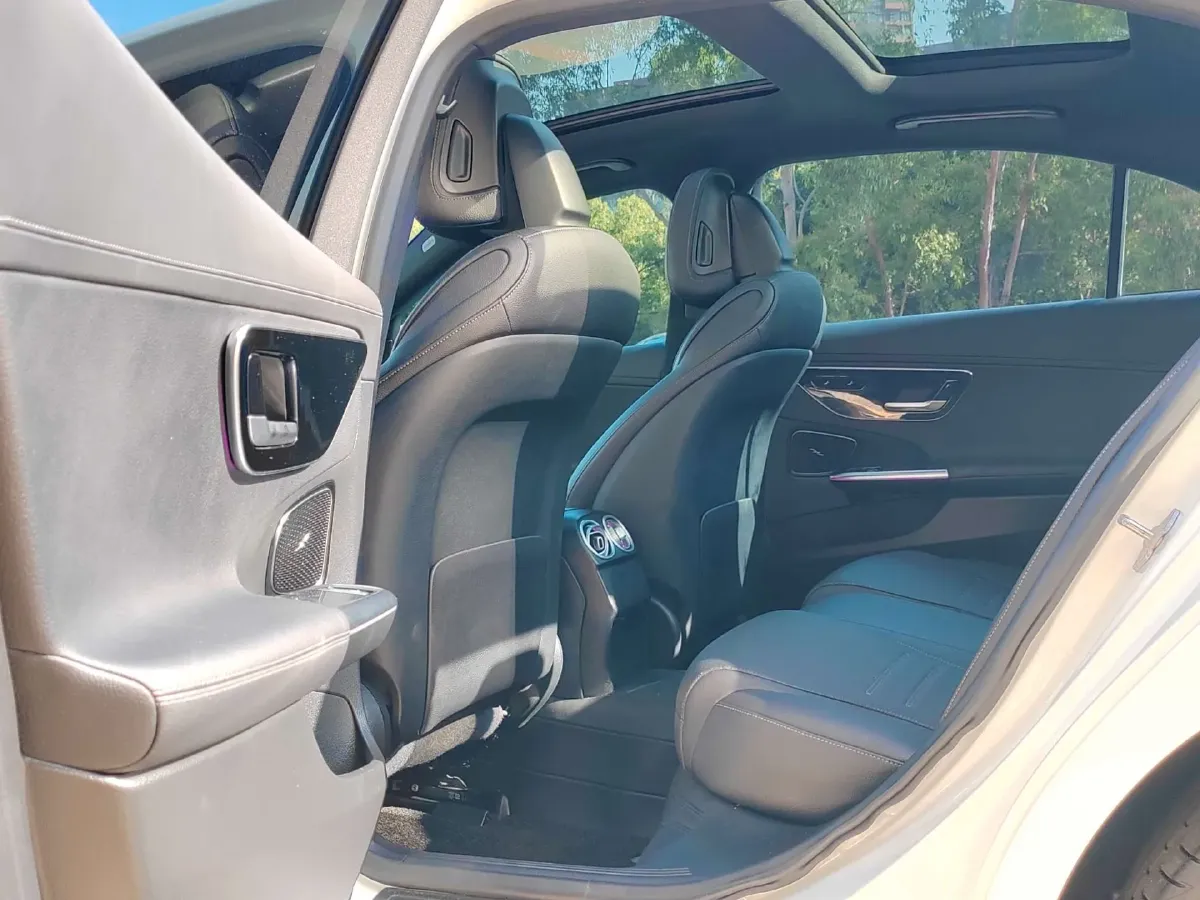 2022 Mercedes-Benz C Class 1.5T 204HP L4 9AT,autocango,china used car exporter,china ev exporter,chinese used car exporter,chinese used ev exporter