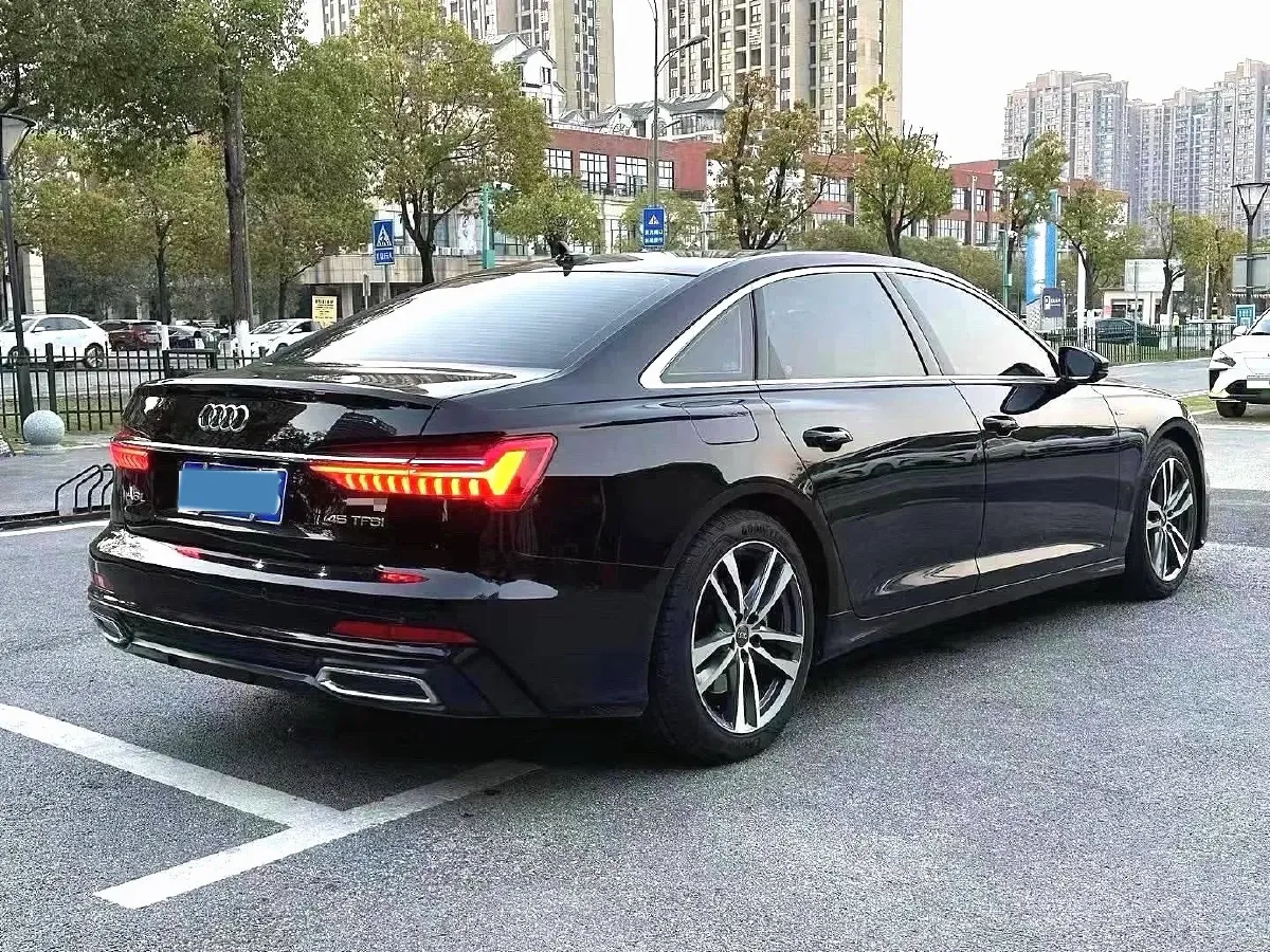 2022 Audi A6L 2.0T 190HP L4 7DCT,autocango,china used car exporter,china ev exporter,chinese used car exporter,chinese used ev exporter