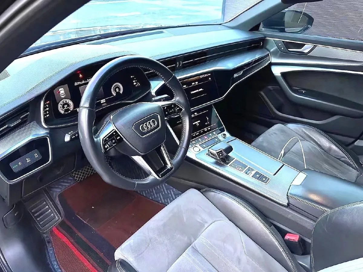 2022 Audi A6L 2.0T 190HP L4 7DCT,autocango,china used car exporter,china ev exporter,chinese used car exporter,chinese used ev exporter