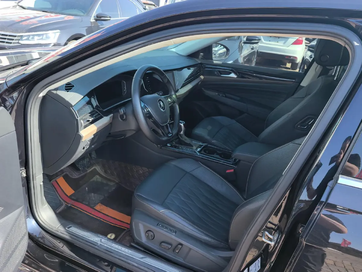 2020 Volkswagen Passat 2.0T 186HP L4 7DCT,autocango,china used car exporter,china ev exporter,chinese used car exporter,chinese used ev exporter