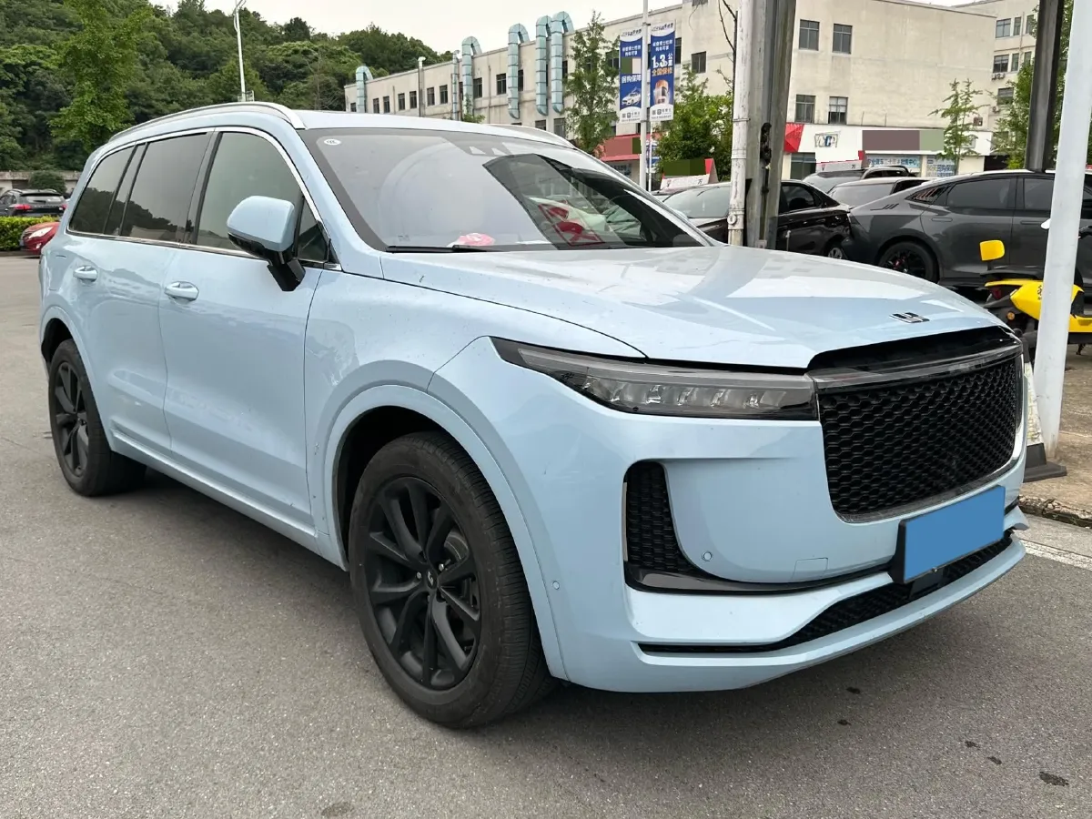 2020 Li ONE Range Extended 131HP REEV 40.5KWH,autocango,china used car exporter,china ev exporter,chinese used car exporter,chinese used ev exporter