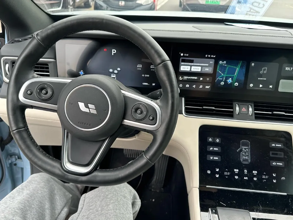2020 Li ONE Range Extended 131HP REEV 40.5KWH,autocango,china used car exporter,china ev exporter,chinese used car exporter,chinese used ev exporter