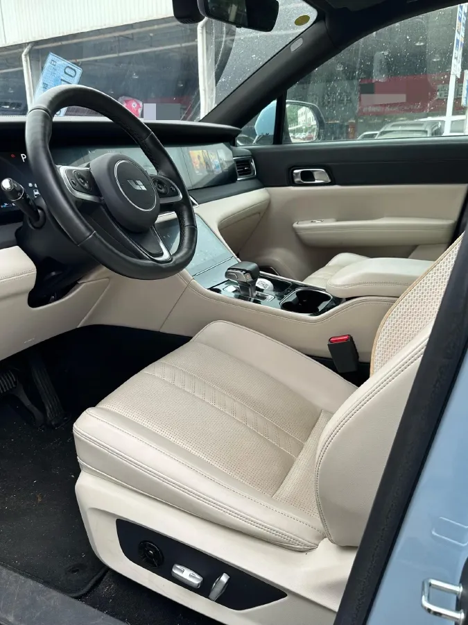 2020 Li ONE Range Extended 131HP REEV 40.5KWH,autocango,china used car exporter,china ev exporter,chinese used car exporter,chinese used ev exporter