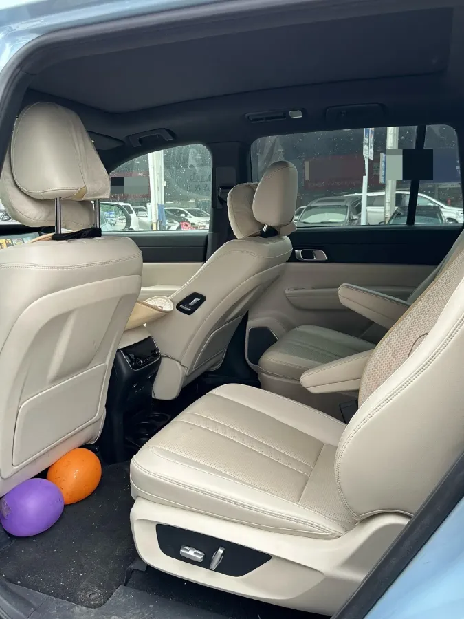 2020 Li ONE Range Extended 131HP REEV 40.5KWH,autocango,china used car exporter,china ev exporter,chinese used car exporter,chinese used ev exporter