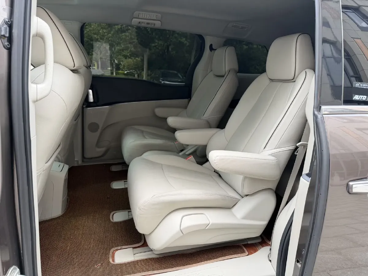 2020 Buick GL8 2.0T 237HP L4 9AT,autocango,china used car exporter,china ev exporter,chinese used car exporter,chinese used ev exporter