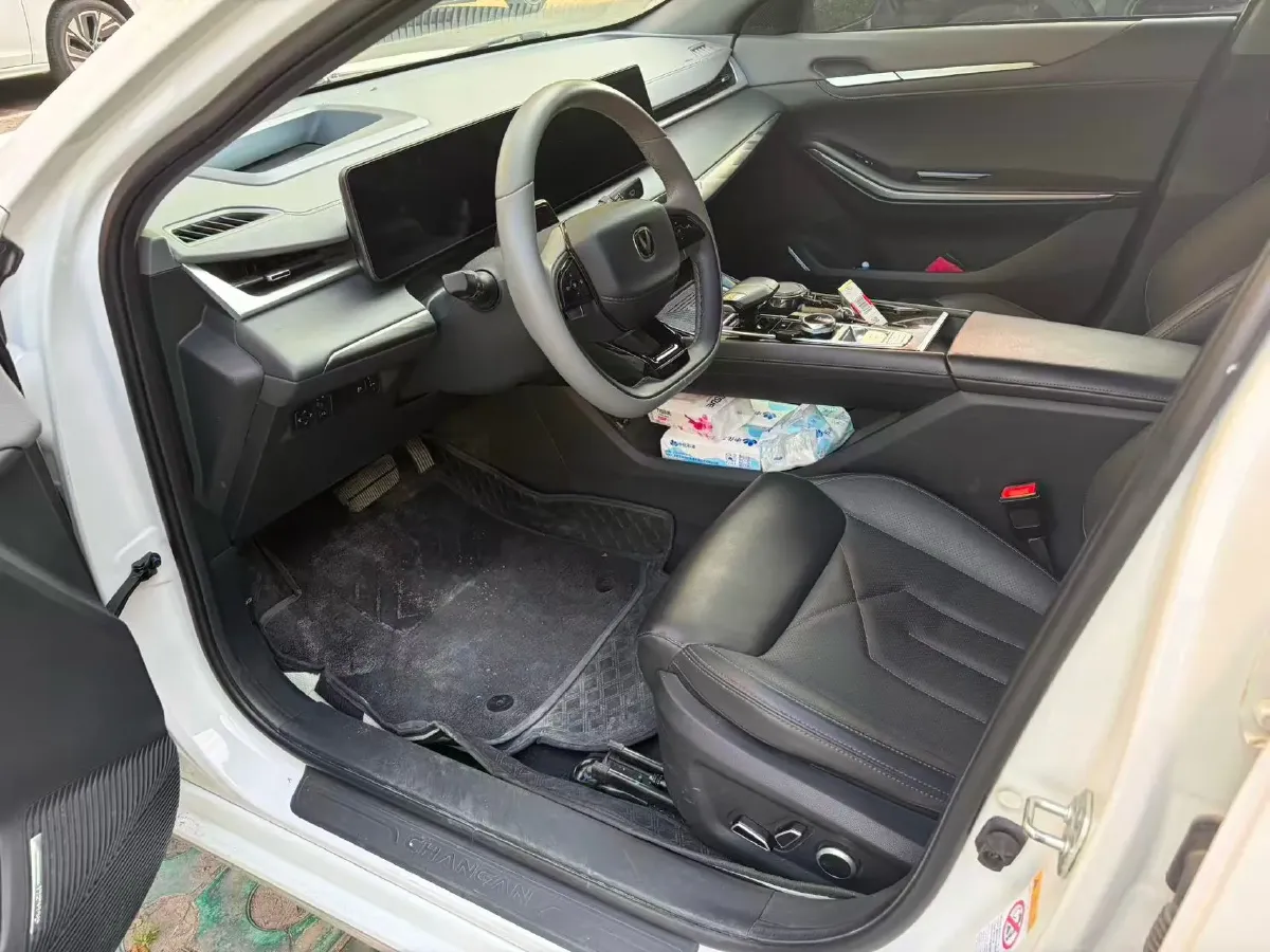 2023 ChangAn Raeton Plus 1.5T 188HP L4 7DCT,autocango,china used car exporter,china ev exporter,chinese used car exporter,chinese used ev exporter
