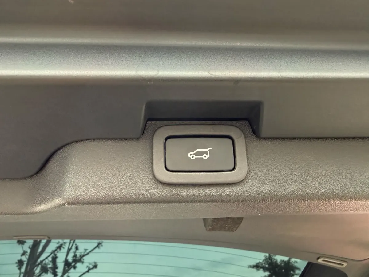 2019 Land Rover Discovery 3.0T 340HP V6 8AT,autocango,china used car exporter,china ev exporter,chinese used car exporter,chinese used ev exporter
