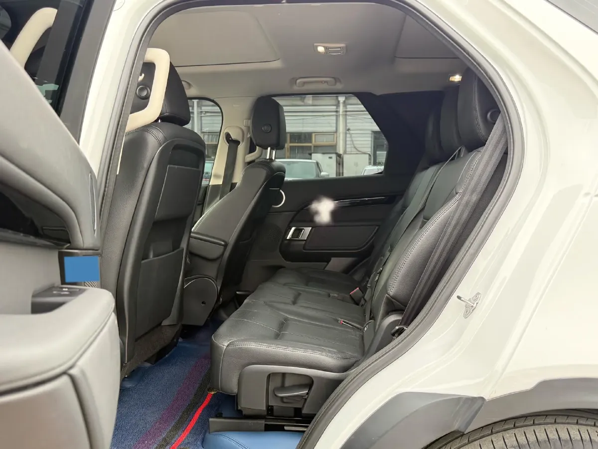 2019 Land Rover Discovery 3.0T 340HP V6 8AT,autocango,china used car exporter,china ev exporter,chinese used car exporter,chinese used ev exporter