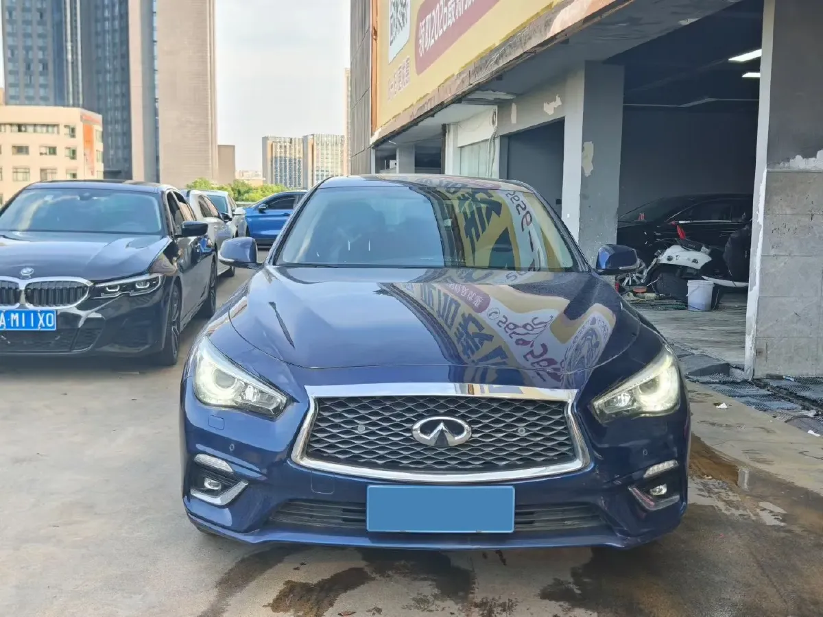 2018 Jeep Grand Commander 2.0T 265HP L4 9AT,autocango,china used car exporter,china ev exporter,chinese used car exporter,chinese used ev exporter