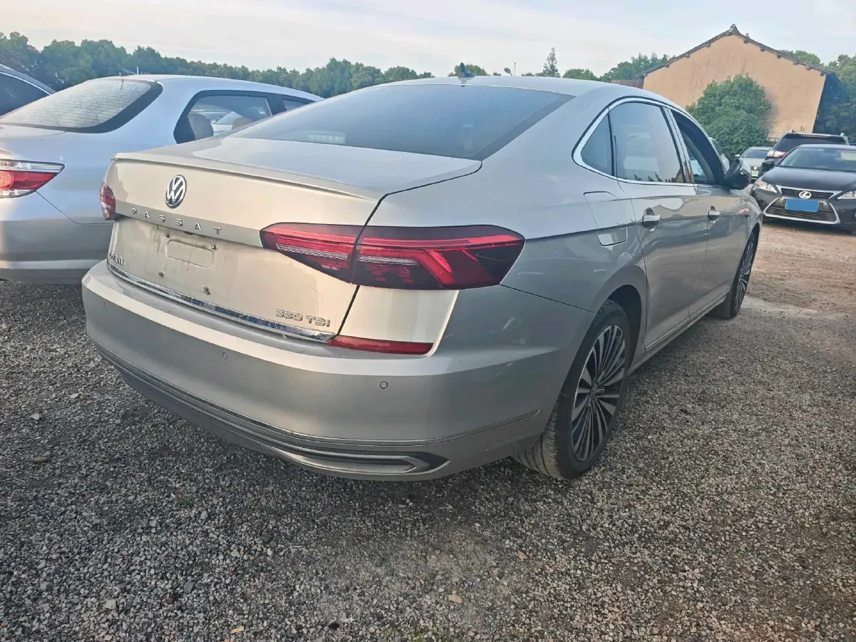 2019 Volvo V40 1.5T 152HP L4 6AT,autocango,china used car exporter,china ev exporter,chinese used car exporter,chinese used ev exporter
