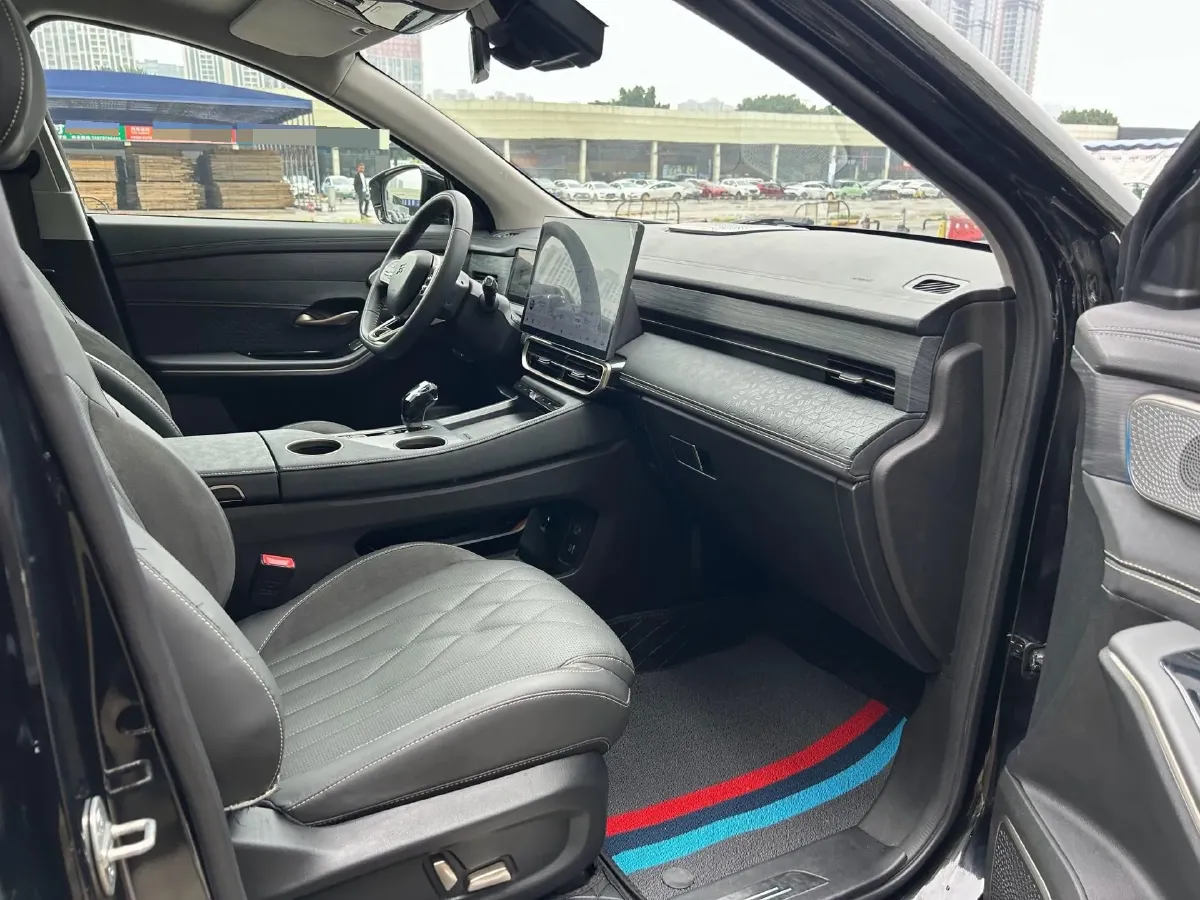 2023 Chery Tiggo 9 2.0T 261HP L4 8AT,autocango,china used car exporter,china ev exporter,chinese used car exporter,chinese used ev exporter