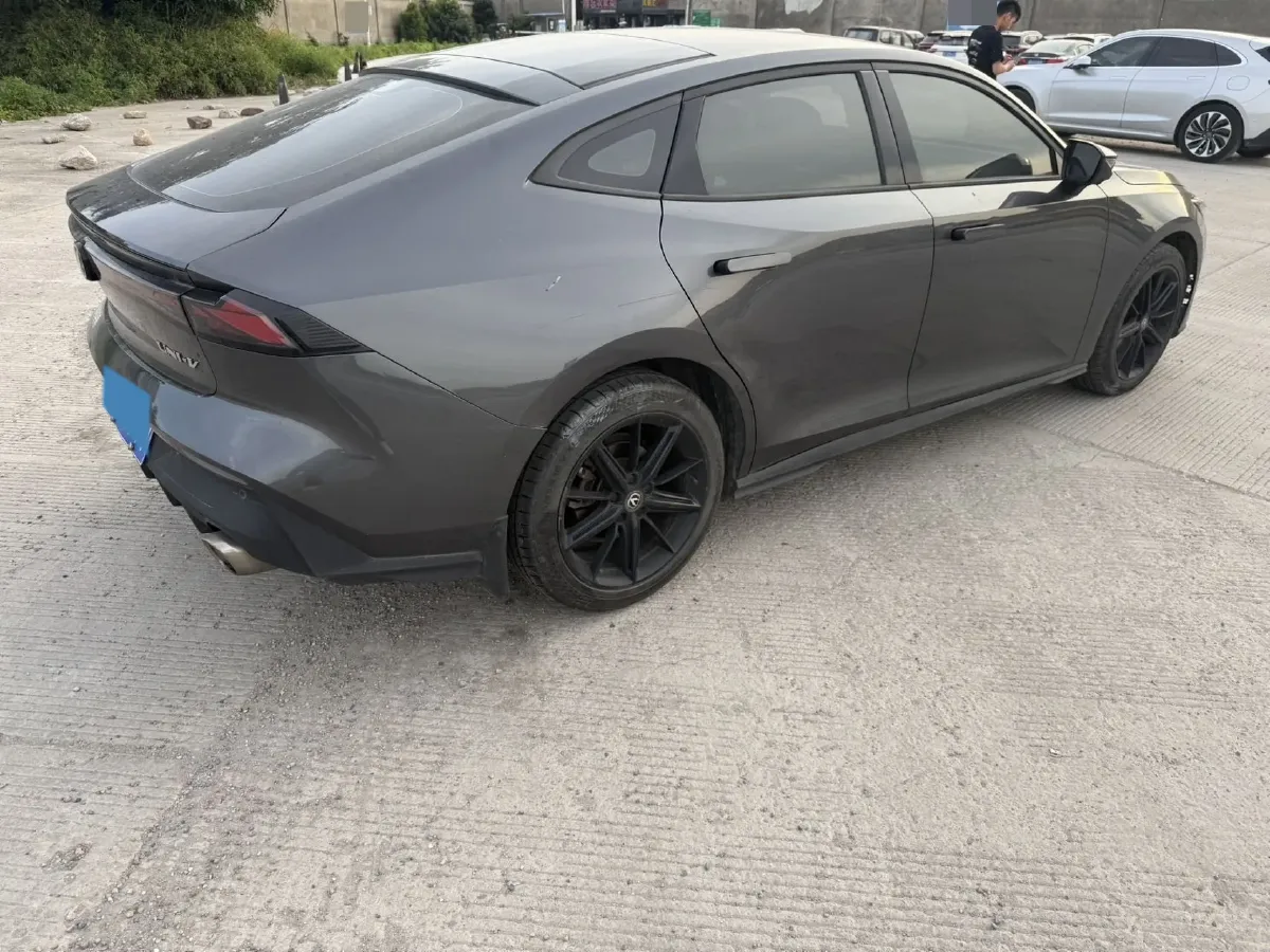 2023 ChangAn UNI-V 1.5T 188HP L4 7DCT,autocango,china used car exporter,china ev exporter,chinese used car exporter,chinese used ev exporter