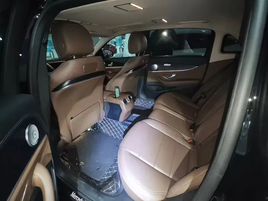 2020 Mercedes-Benz E Class 1.5T 184HP L4 9AT,autocango,china used car exporter,china ev exporter,chinese used car exporter,chinese used ev exporter