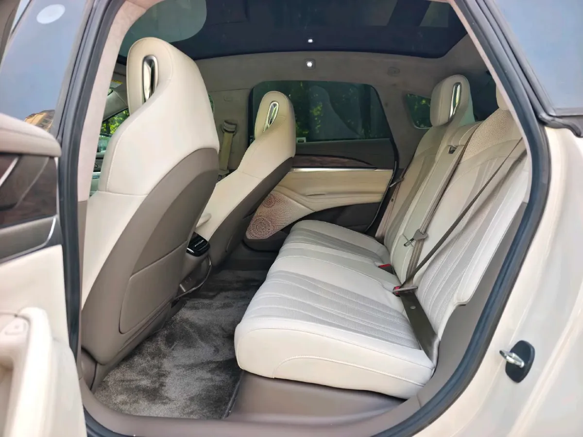 2022 IM L7 BEV 90KWH,autocango,china used car exporter,china ev exporter,chinese used car exporter,chinese used ev exporter