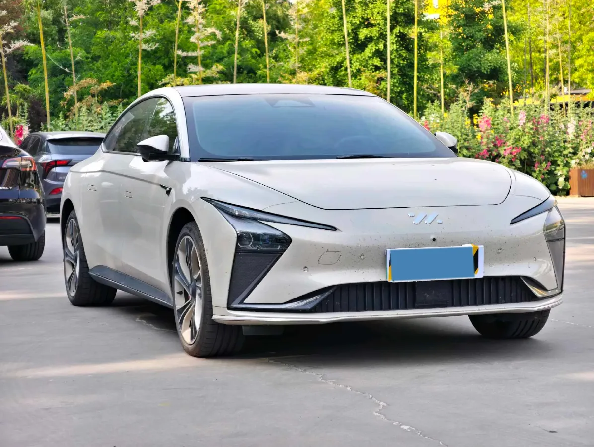 2022 IM L7 BEV 90KWH,autocango,china used car exporter,china ev exporter,chinese used car exporter,chinese used ev exporter