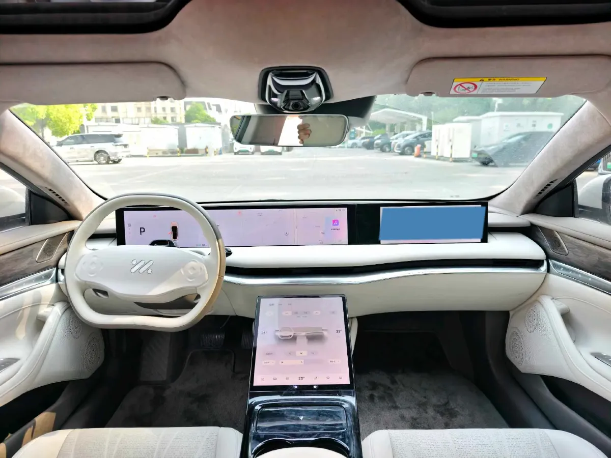 2022 IM L7 BEV 90KWH,autocango,china used car exporter,china ev exporter,chinese used car exporter,chinese used ev exporter