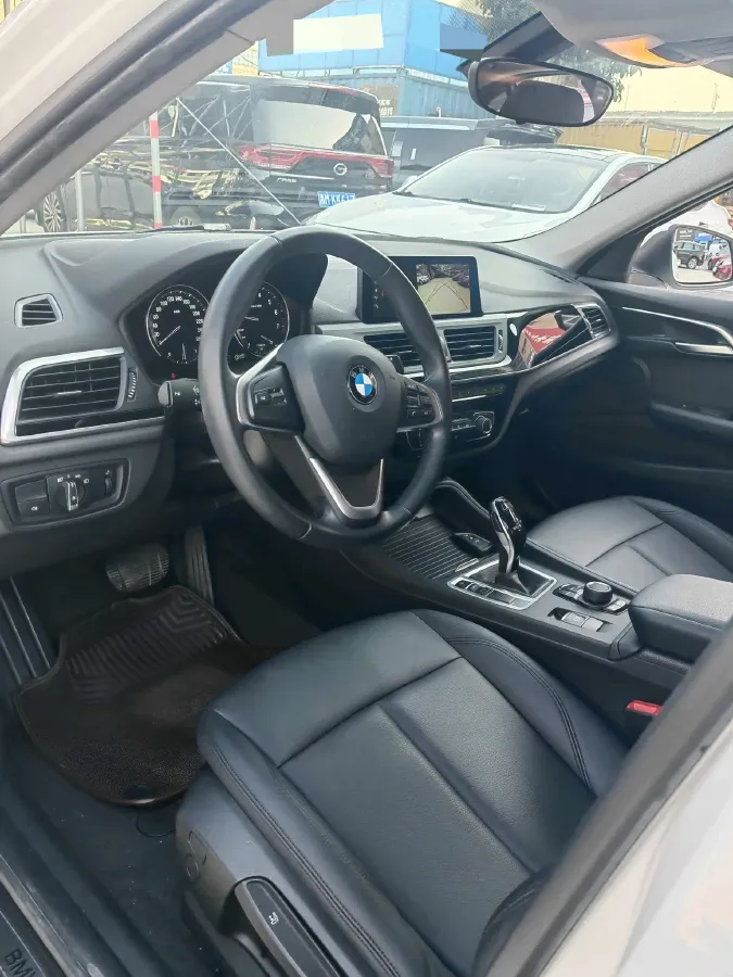 2020 BMW 1 Series 1.5T 140HP L3 7DCT,autocango,china used car exporter,china ev exporter,chinese used car exporter,chinese used ev exporter