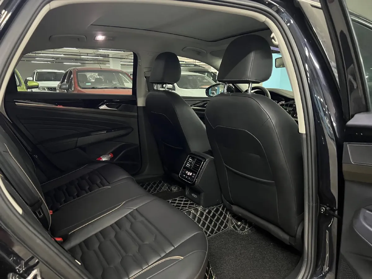 2019 Skoda Kodiak 2.0T 186HP L4 7DCT,autocango,china used car exporter,china ev exporter,chinese used car exporter,chinese used ev exporter