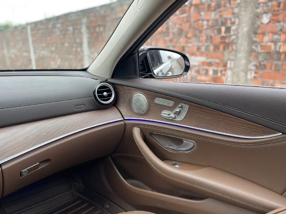 2021 Mercedes-Benz E Class 2.0T 258HP L4 9AT,autocango,china used car exporter,china ev exporter,chinese used car exporter,chinese used ev exporter