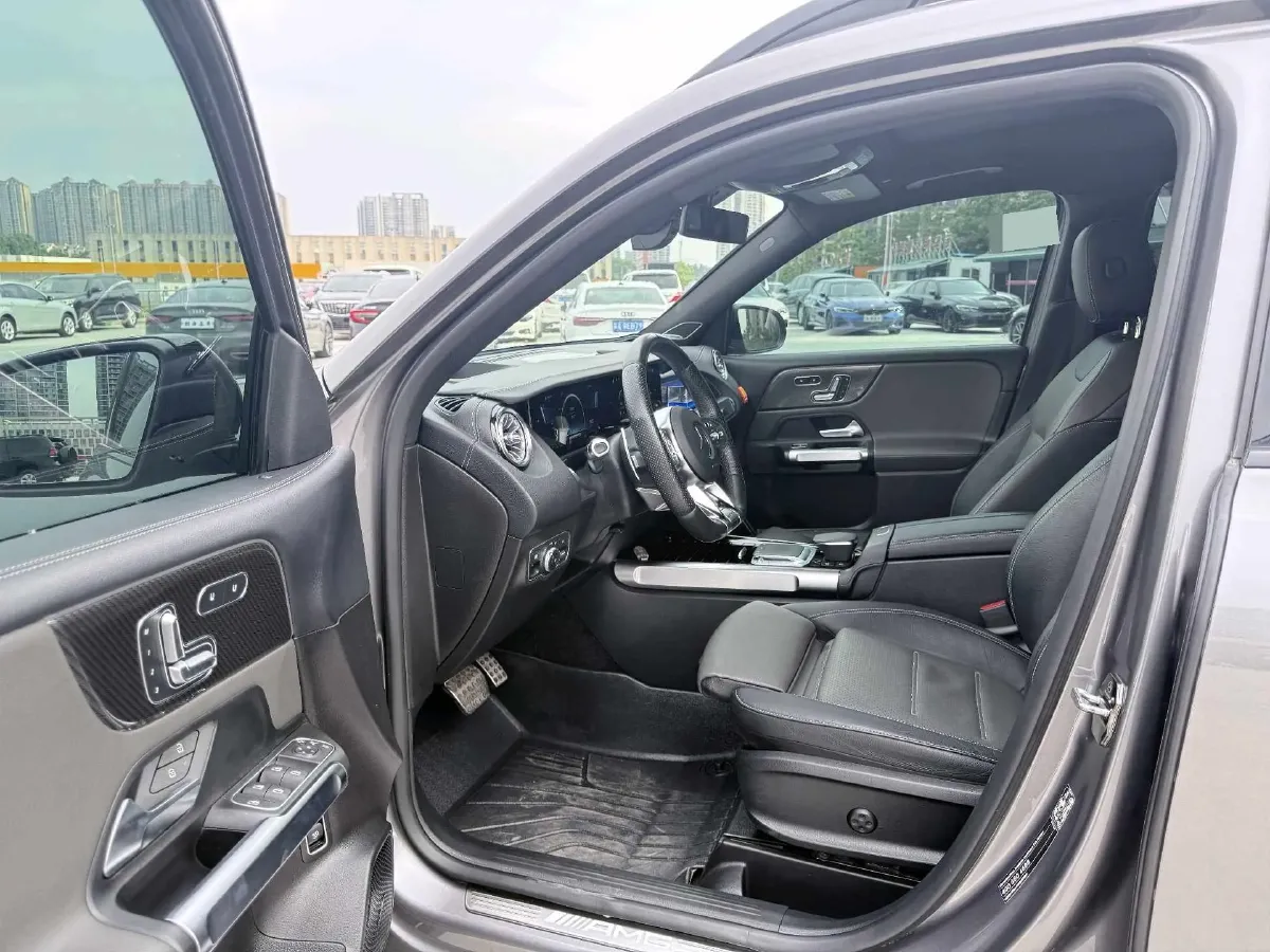 2021 Mercedes-Benz GLB AMG 2.0T 306HP L4 8DCT,autocango,china used car exporter,china ev exporter,chinese used car exporter,chinese used ev exporter
