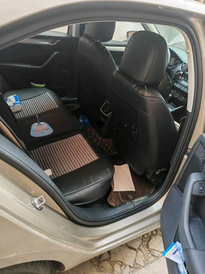 2019 Skoda Octavia 1.2T 116HP L4 7DCT,autocango,china used car exporter,china ev exporter,chinese used car exporter,chinese used ev exporter