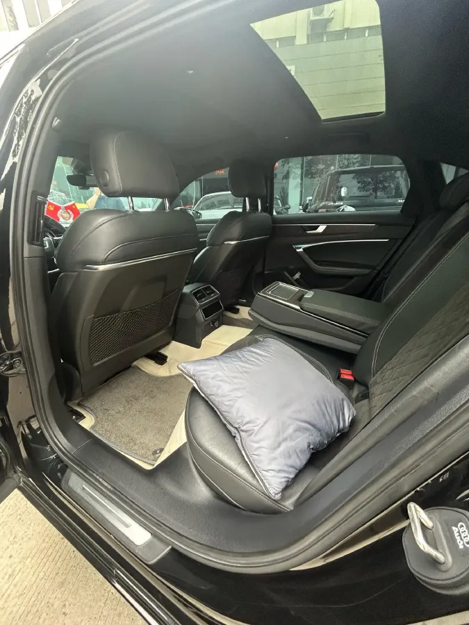 2020 Audi A6L 3.0T 340HP V6 7DCT,autocango,china used car exporter,china ev exporter,chinese used car exporter,chinese used ev exporter
