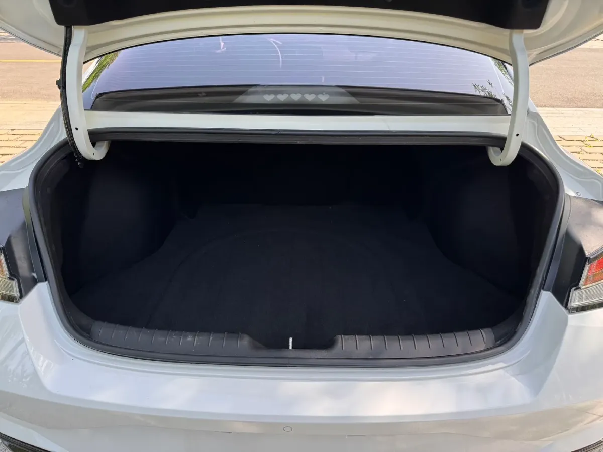 2022 Hyundai Elantra 1.5L 115HP L4 CVT,autocango,china used car exporter,china ev exporter,chinese used car exporter,chinese used ev exporter