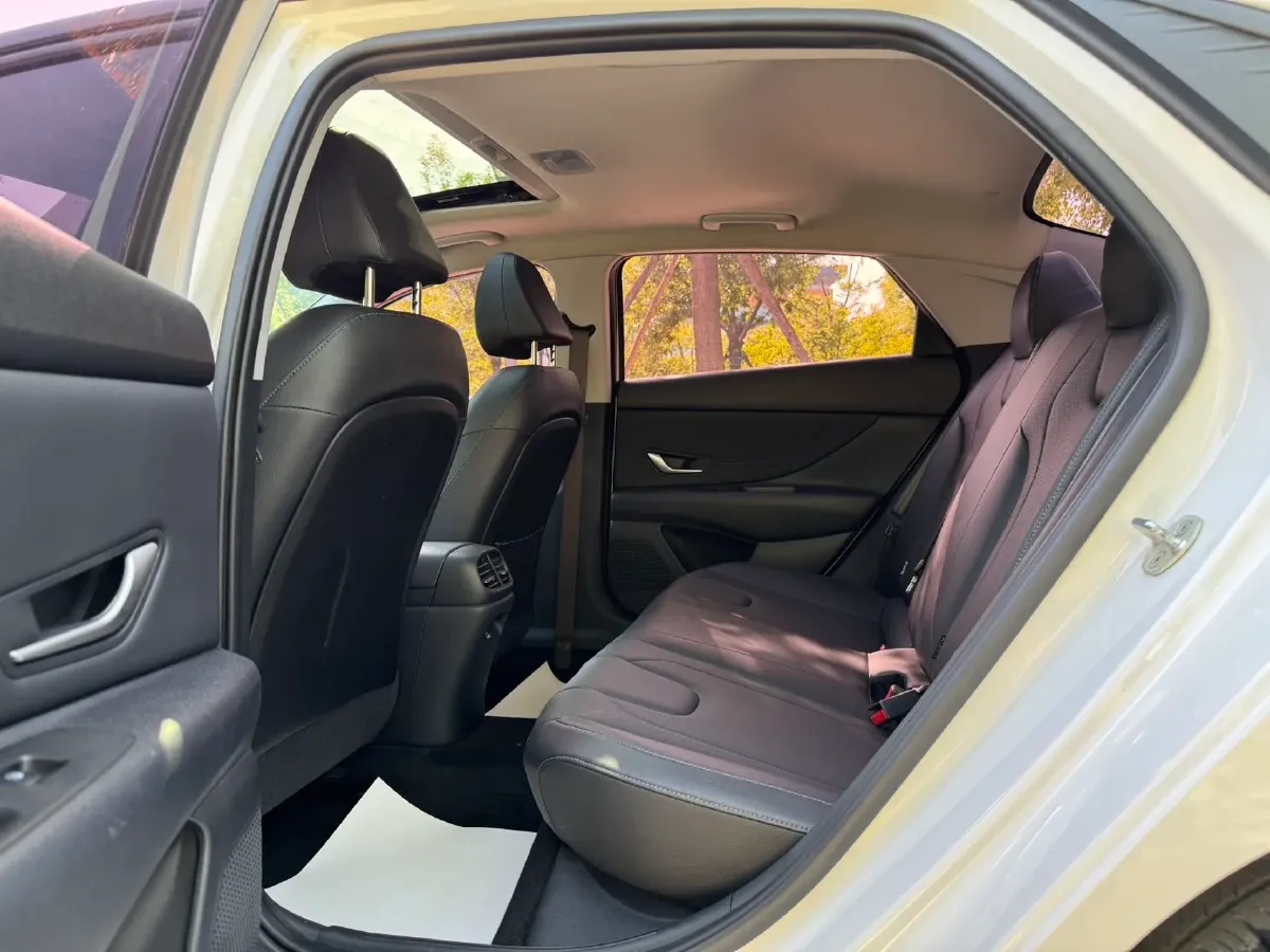 2022 Hyundai Elantra 1.5L 115HP L4 CVT,autocango,china used car exporter,china ev exporter,chinese used car exporter,chinese used ev exporter