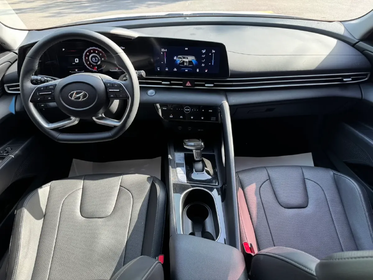 2022 Hyundai Elantra 1.5L 115HP L4 CVT,autocango,china used car exporter,china ev exporter,chinese used car exporter,chinese used ev exporter