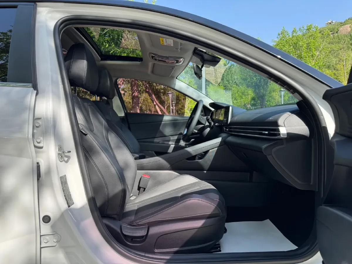 2022 Hyundai Elantra 1.5L 115HP L4 CVT,autocango,china used car exporter,china ev exporter,chinese used car exporter,chinese used ev exporter