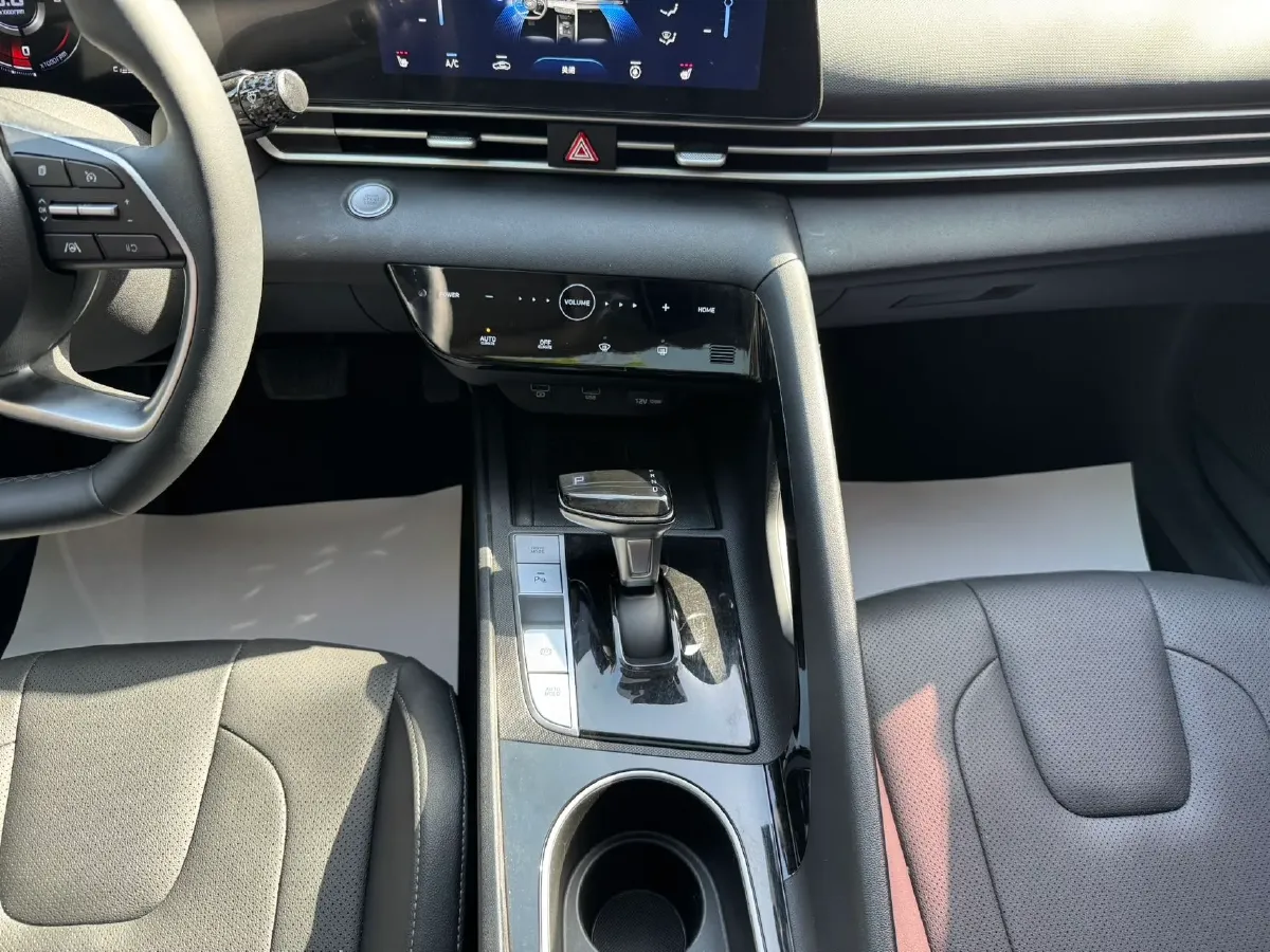 2022 Hyundai Elantra 1.5L 115HP L4 CVT,autocango,china used car exporter,china ev exporter,chinese used car exporter,chinese used ev exporter