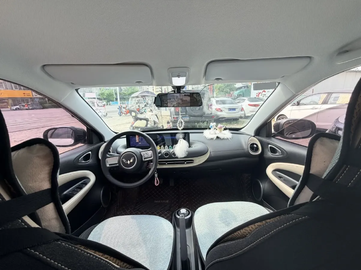 2023 WuLing BinGuo BEV 31.9KWH,autocango,china used car exporter,china ev exporter,chinese used car exporter,chinese used ev exporter