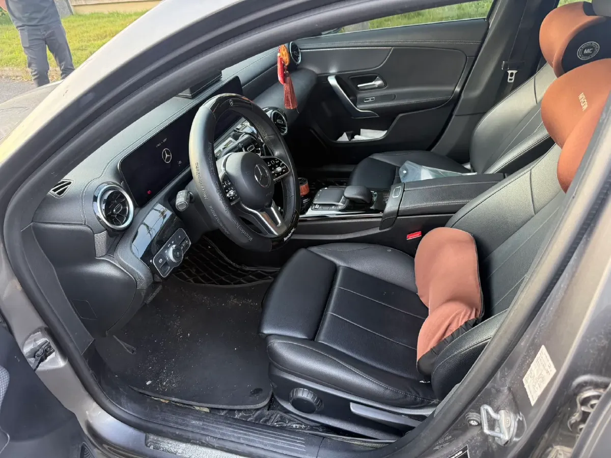 2022 Mercedes-Benz A Class 1.3T 136HP L4 7DCT,autocango,china used car exporter,china ev exporter,chinese used car exporter,chinese used ev exporter