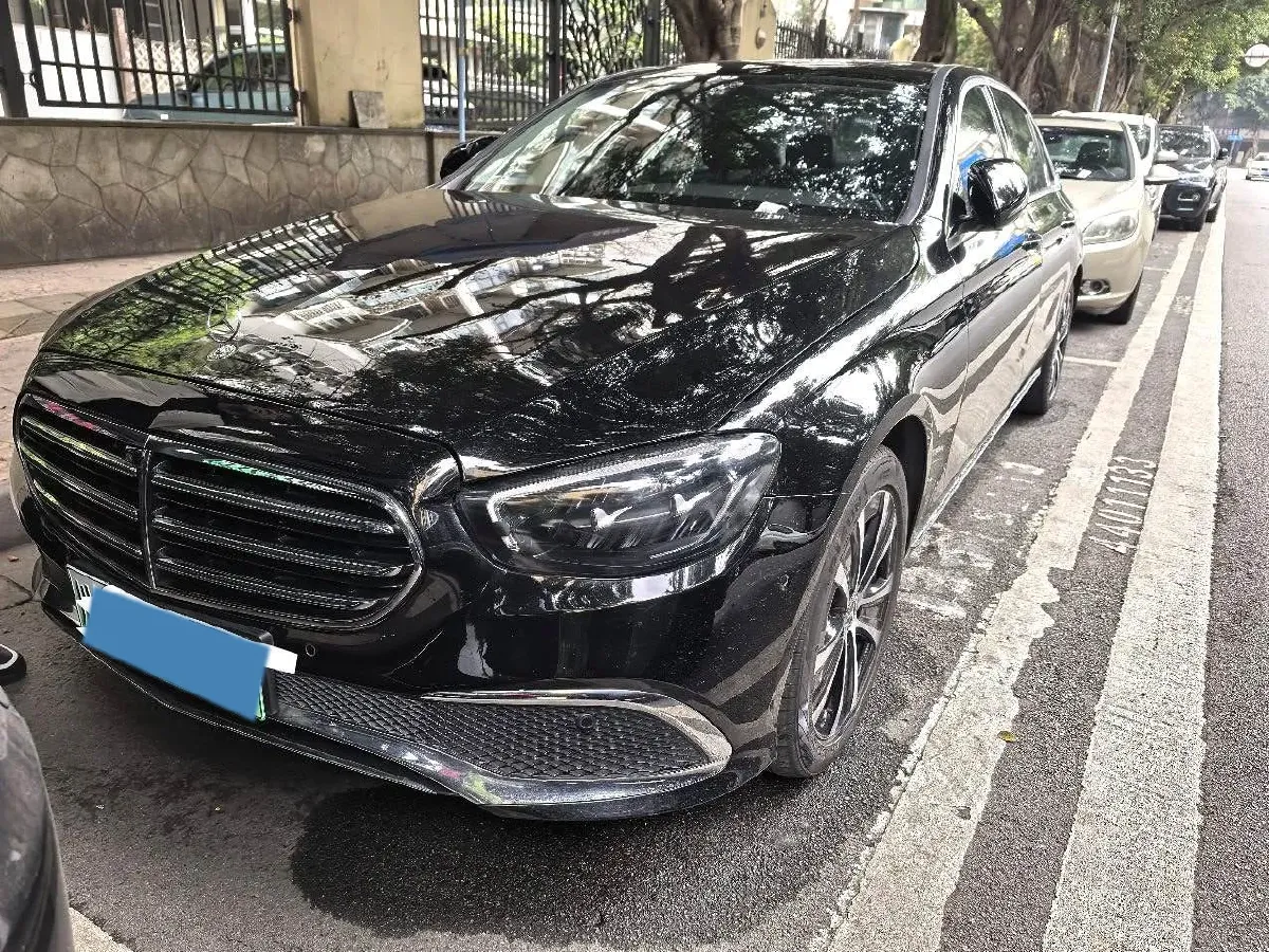 2022 Mercedes-Benz E Class 2.0T 211HP L4 9AT PHEV 25.4KWH,autocango,china used car exporter,china ev exporter,chinese used car exporter,chinese used ev exporter