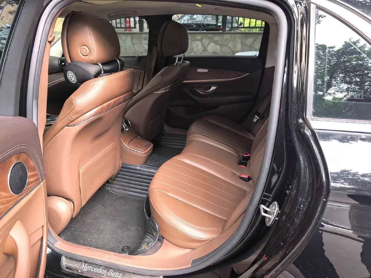 2022 Mercedes-Benz E Class 2.0T 211HP L4 9AT PHEV 25.4KWH,autocango,china used car exporter,china ev exporter,chinese used car exporter,chinese used ev exporter
