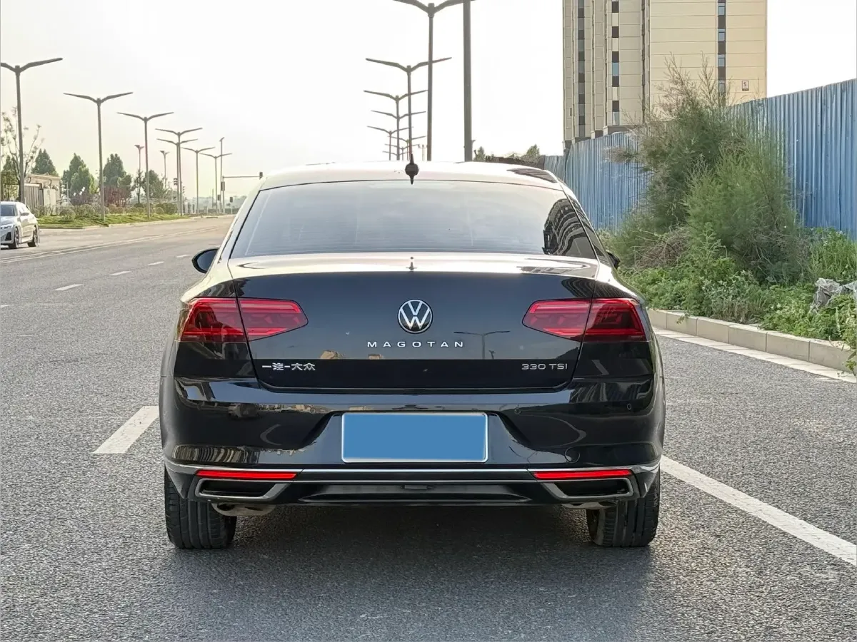 2020 Volkswagen Magotan 2.0T 186HP L4 7DCT,autocango,china used car exporter,china ev exporter,chinese used car exporter,chinese used ev exporter