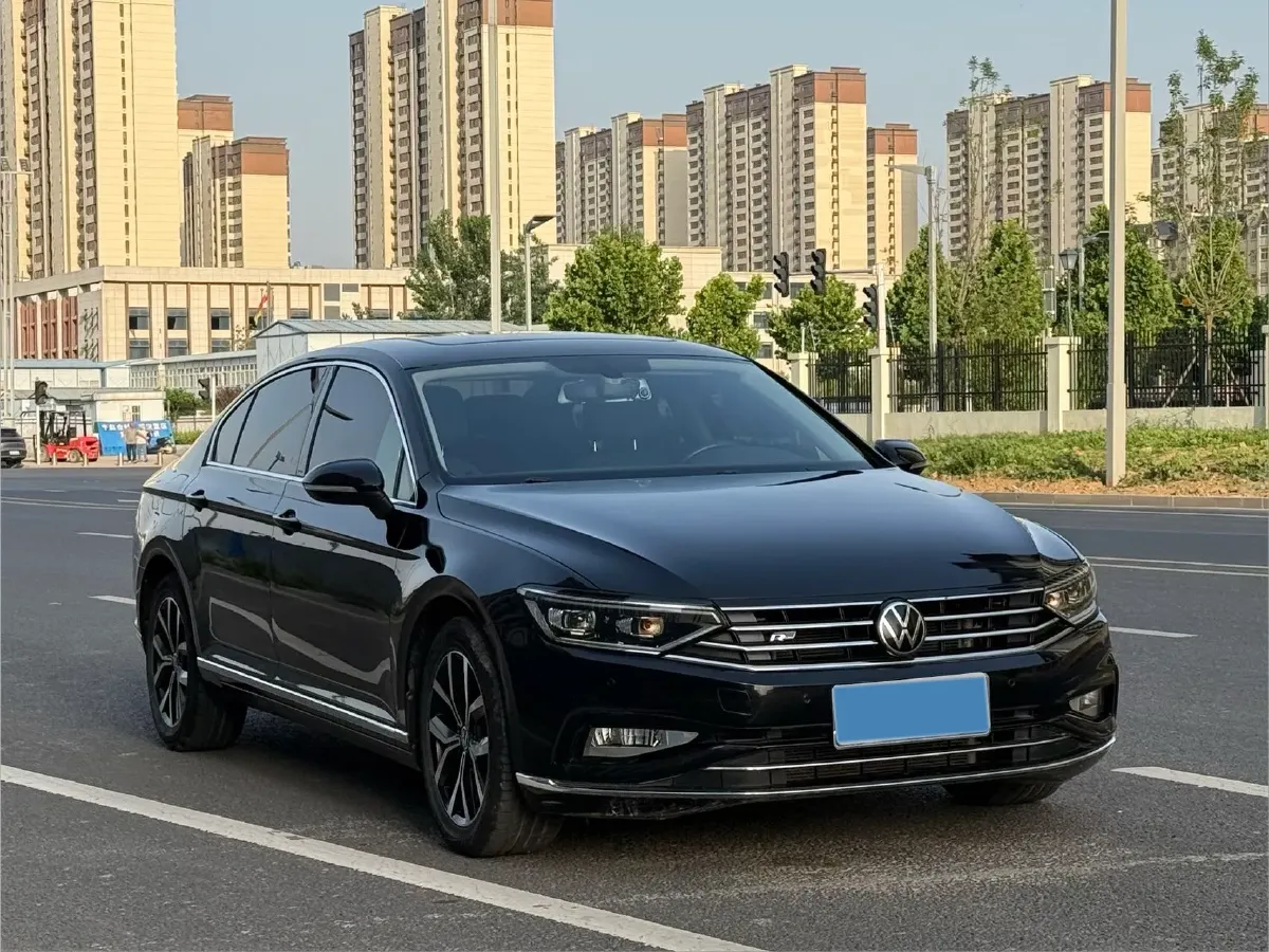2020 Volkswagen Magotan 2.0T 186HP L4 7DCT,autocango,china used car exporter,china ev exporter,chinese used car exporter,chinese used ev exporter