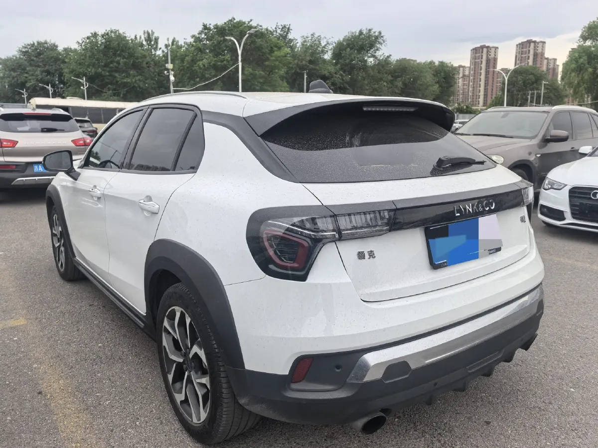 2018 Toyota C-HR 2.0L 171HP L4 CVT,autocango,china used car exporter,china ev exporter,chinese used car exporter,chinese used ev exporter
