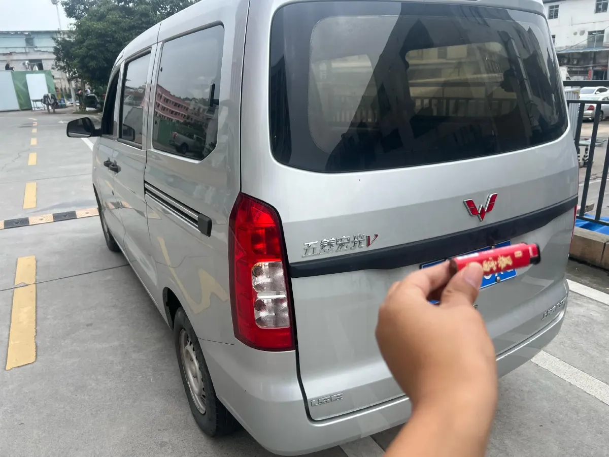 2019 WuLing HongGuang V 1.5L 99HP L4 6MT,autocango,china used car exporter,china ev exporter,chinese used car exporter,chinese used ev exporter
