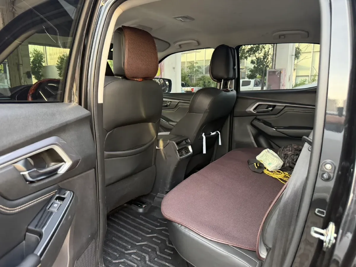 2021 Isuzu D-MAX 1.9T 163HP L4 6MT,autocango,china used car exporter,china ev exporter,chinese used car exporter,chinese used ev exporter