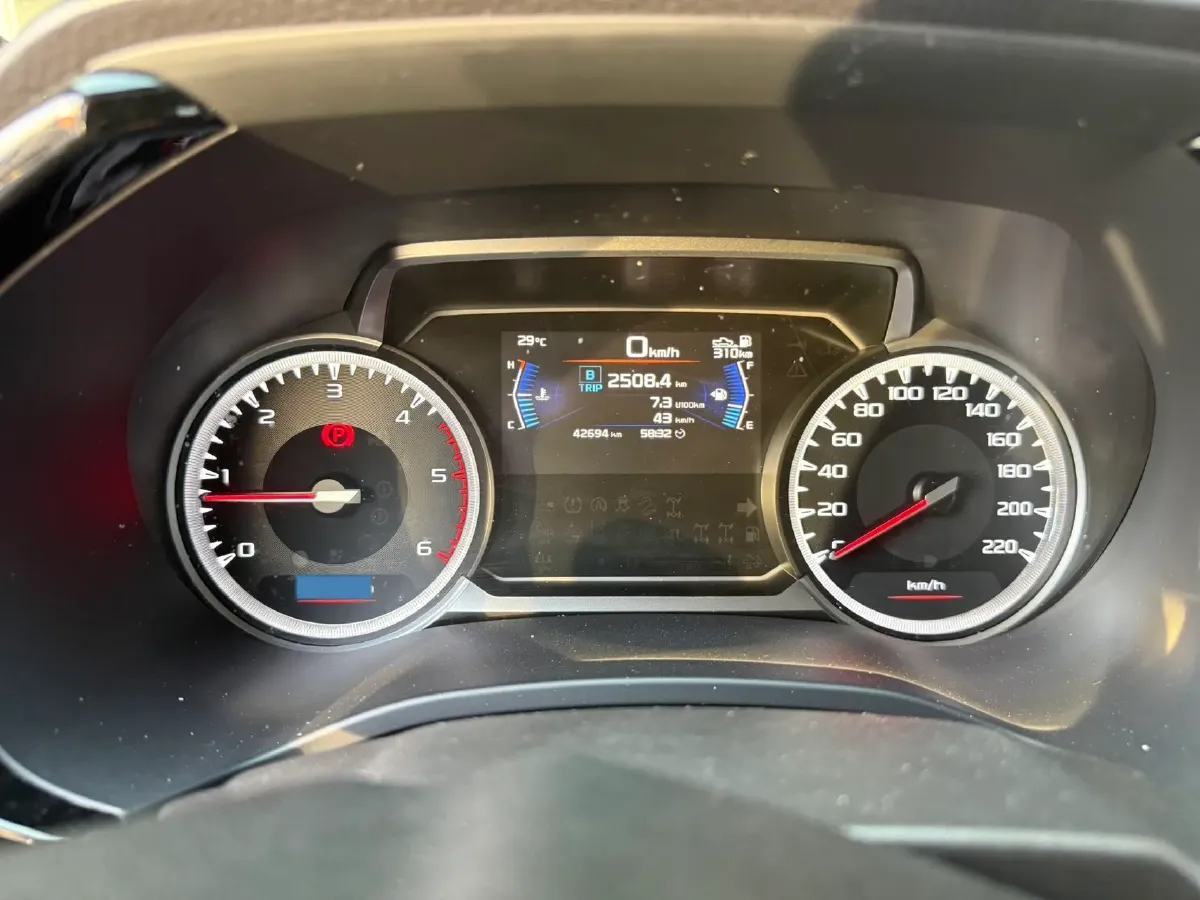 2021 Isuzu D-MAX 1.9T 163HP L4 6MT,autocango,china used car exporter,china ev exporter,chinese used car exporter,chinese used ev exporter