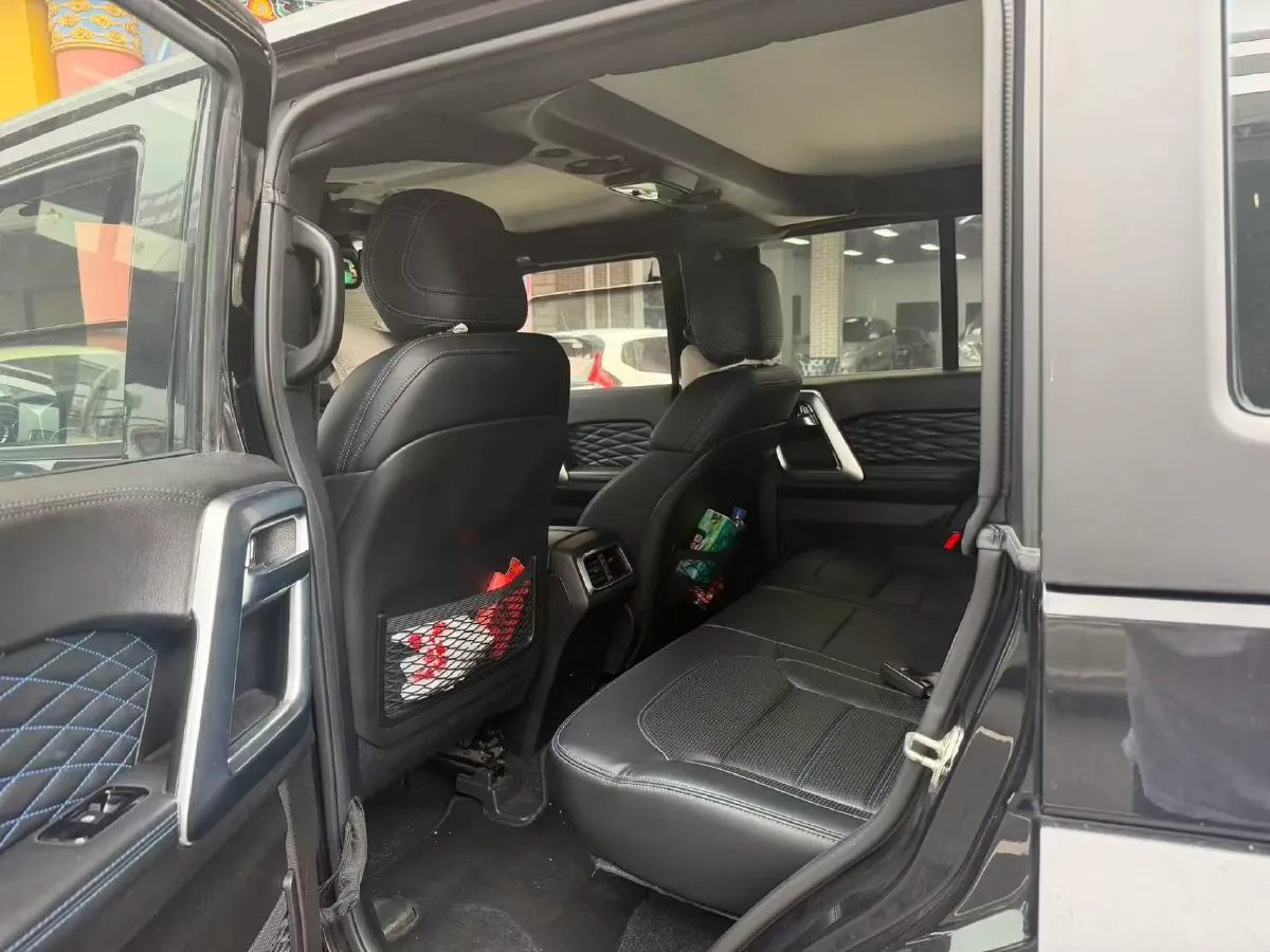 2018 Beijing BJ40 2.3T 250HP L4 6AT,autocango,china used car exporter,china ev exporter,chinese used car exporter,chinese used ev exporter