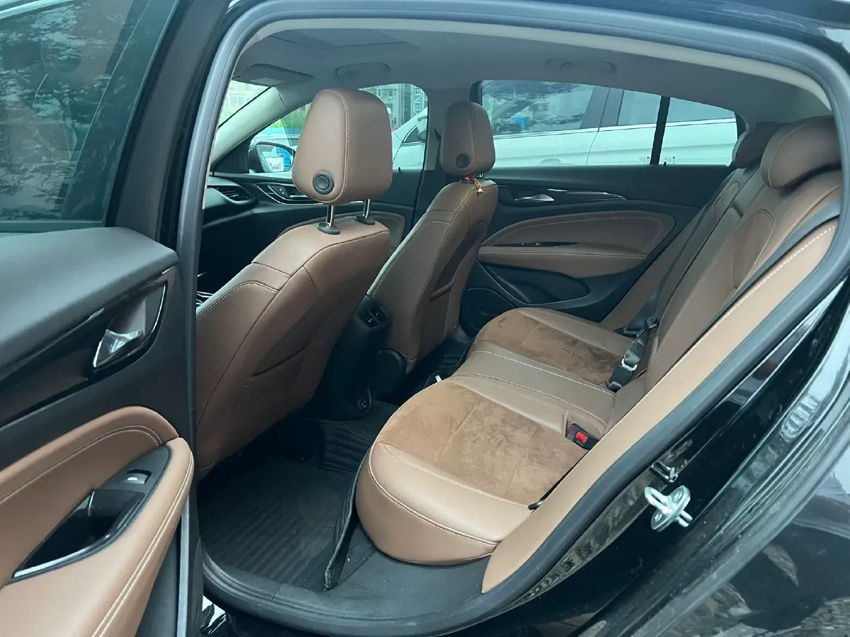 2023 Buick Regal 2.0T 237HP L4 9AT,autocango,china used car exporter,china ev exporter,chinese used car exporter,chinese used ev exporter
