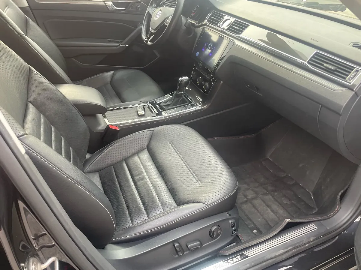 2017 Volkswagen Passat 1.8T 180HP L4 7DCT,autocango,china used car exporter,china ev exporter,chinese used car exporter,chinese used ev exporter