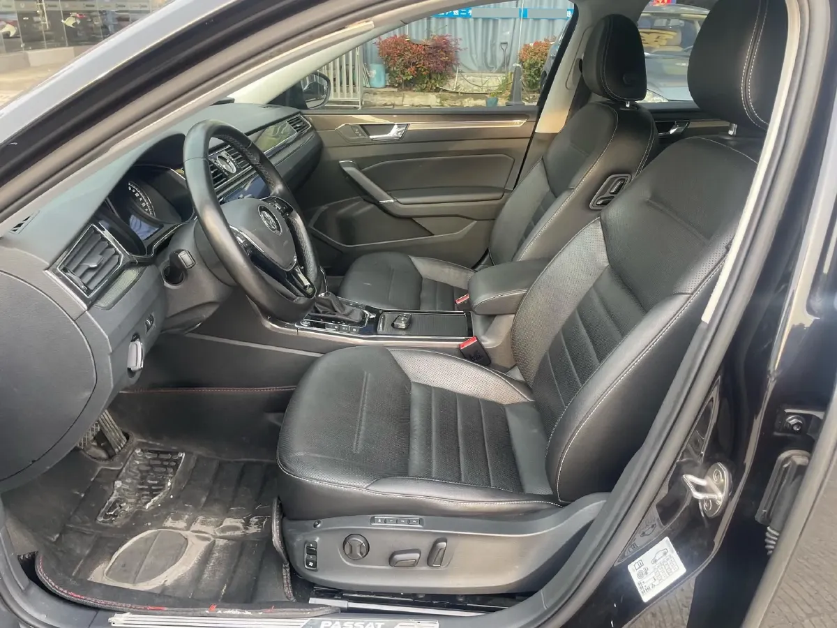 2017 Volkswagen Passat 1.8T 180HP L4 7DCT,autocango,china used car exporter,china ev exporter,chinese used car exporter,chinese used ev exporter