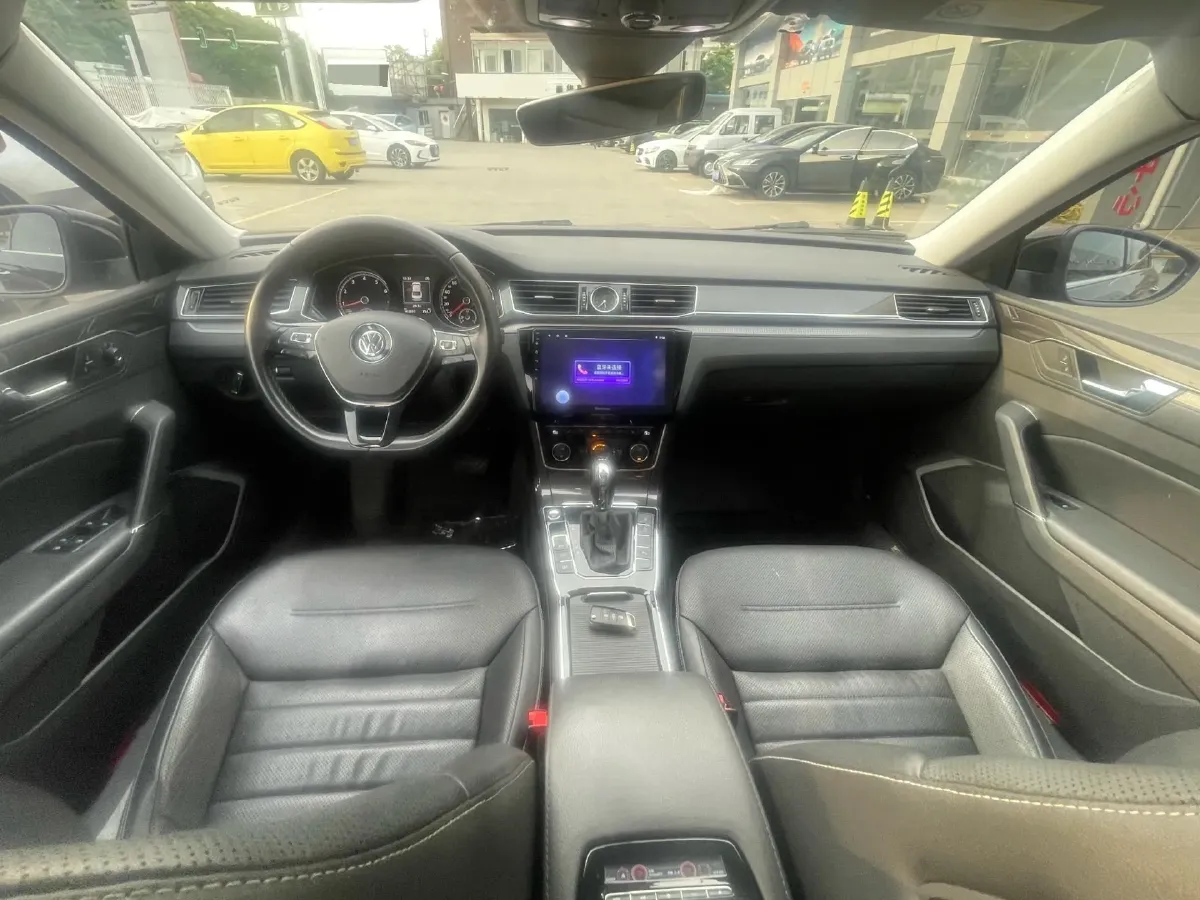 2017 Volkswagen Passat 1.8T 180HP L4 7DCT,autocango,china used car exporter,china ev exporter,chinese used car exporter,chinese used ev exporter