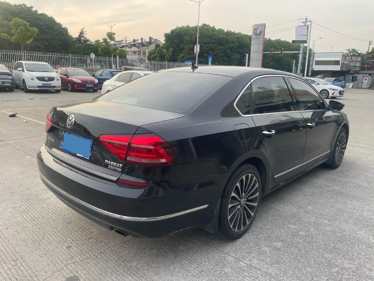 2017 Volkswagen Passat 1.8T 180HP L4 7DCT,autocango,china used car exporter,china ev exporter,chinese used car exporter,chinese used ev exporter
